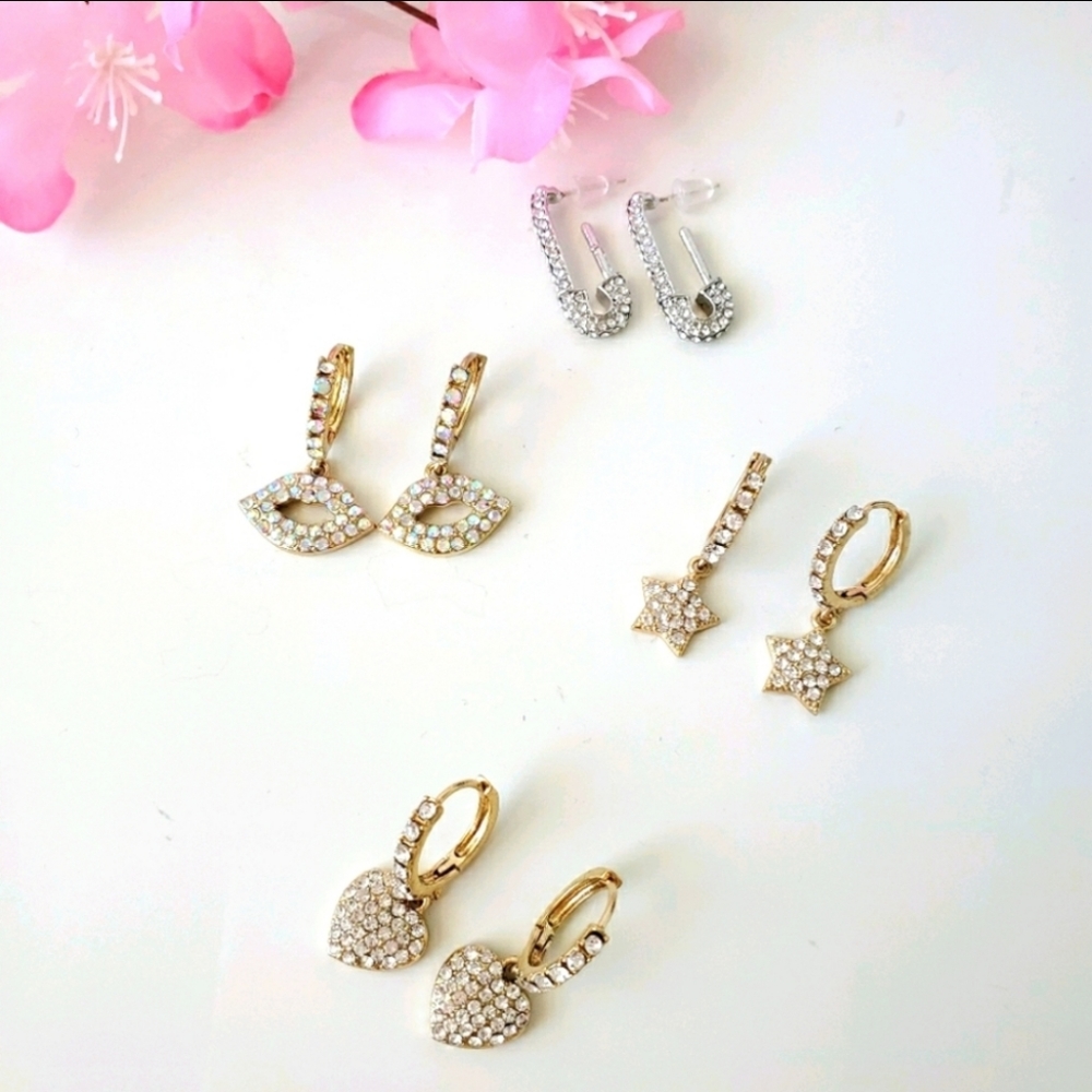 Rhinestone earrings bundle 🌟